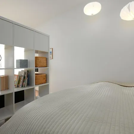 Seaside Apartment *